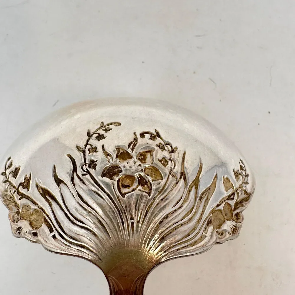 Antique 1909 Rogers & Bro Florette Silverplate Gravy Sauce Ladle Serving Spoon